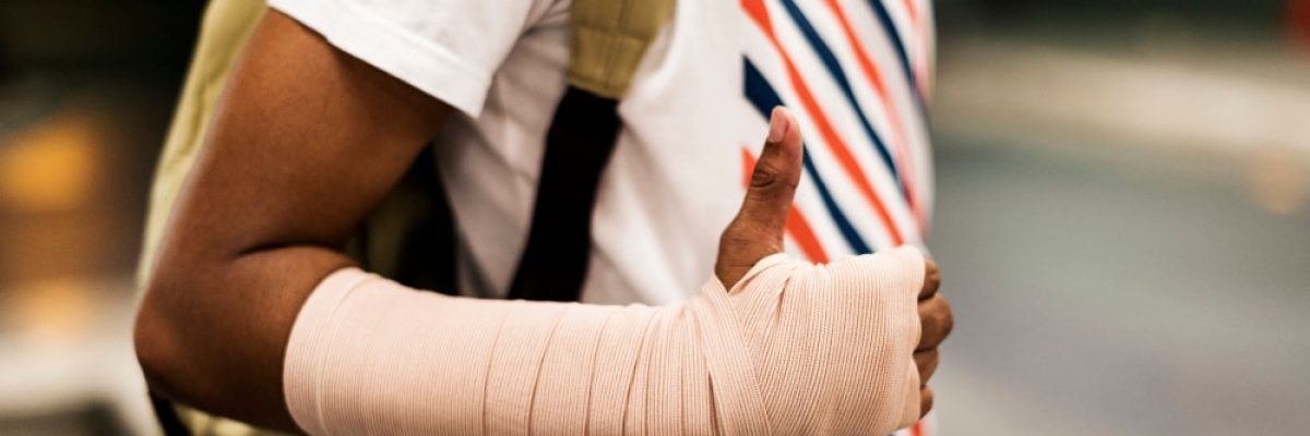 Indenização por acidente em brinquedo escolar